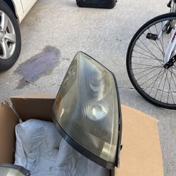 2004-12 Volvo Vnl Headlights With Bulbs 