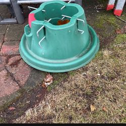 Fresh Christmas Tree Stand ( Must Go!) 