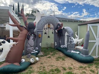 Gemmy Halloween Airblown Cemetery Archway Gateway Scene Inflatable Graveyard