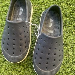 Blue Old Navy slip On Shoes Size 8