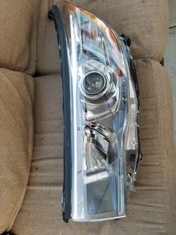 2014 2015 2016 toyota highlander left headlight