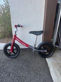 Radio Flyer Kids Balance Bike