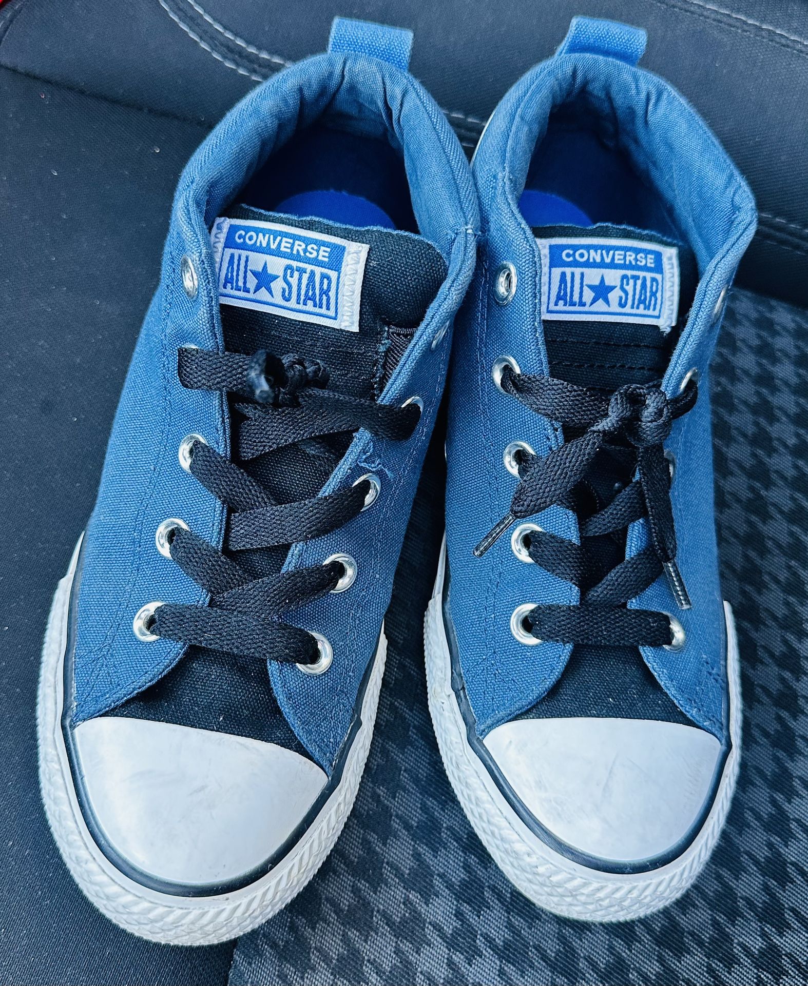 Converse Kids Size 3