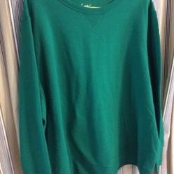 WOMEN’S Size 4X (26/28W) Sweatshirt, SOFT & WARM material, USED but excellent condition, doesn’t look like it has ever been worn, meet at huddle house
