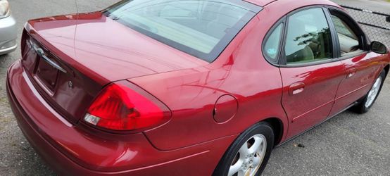 2003 Ford Taurus