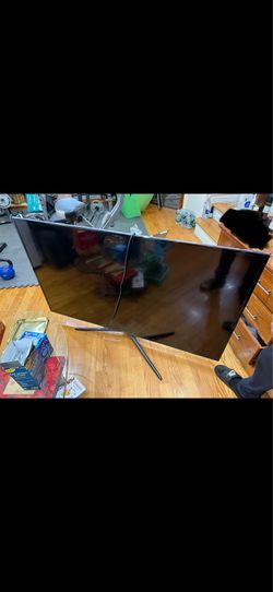 Samsung UN60F6400AF 60” Smart TV, 1080p, 120 HZ, 2013