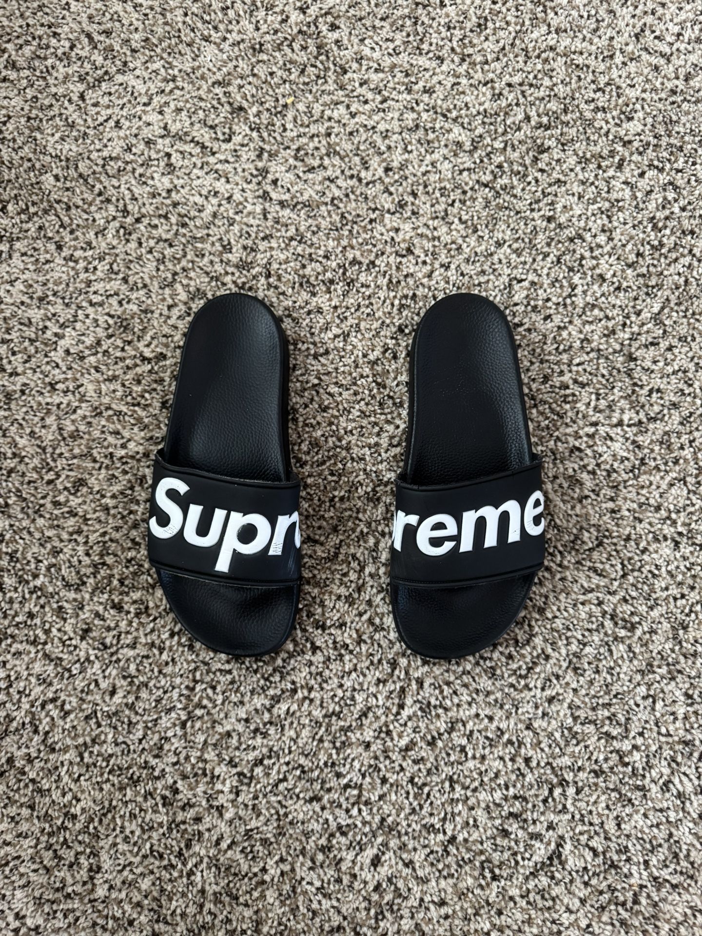 Supreme Slides Size 8 Men’s