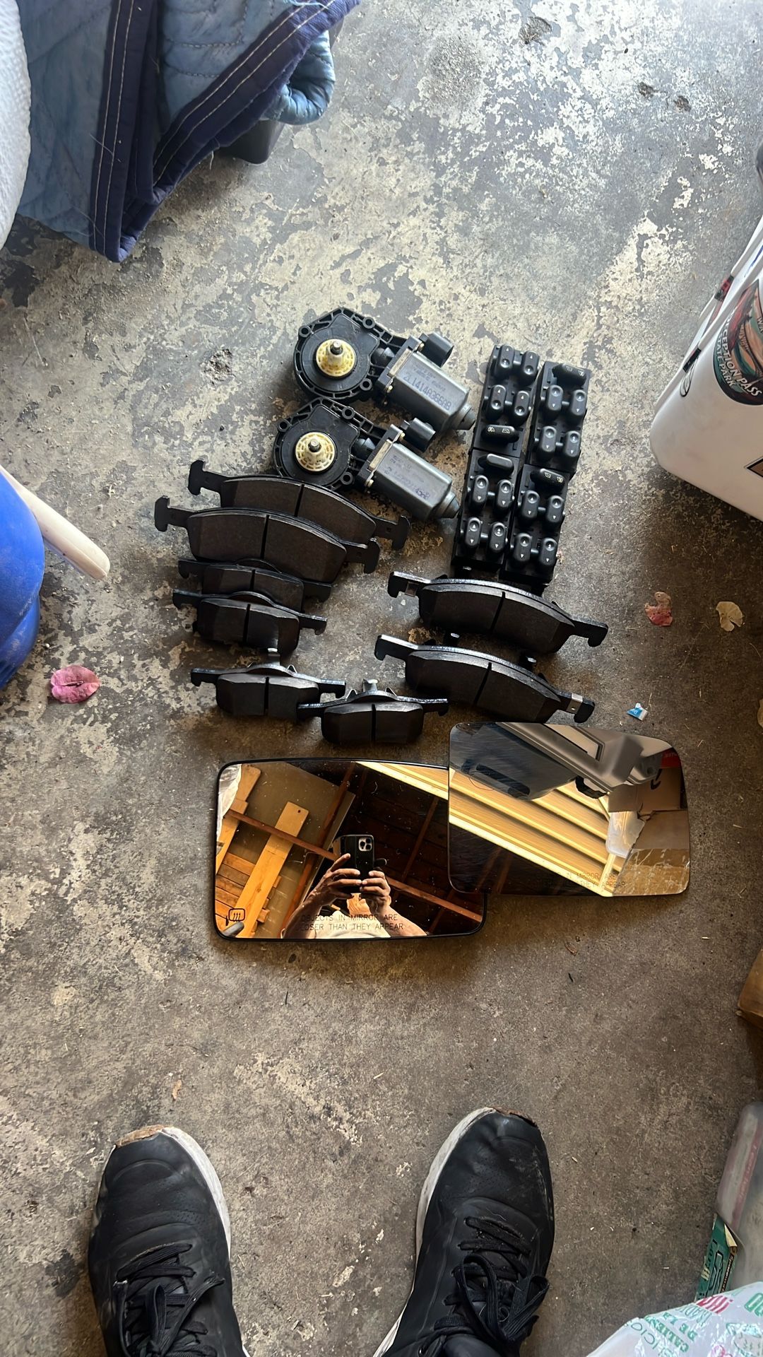 GOOD USED PARTS FOR 2003 Ford Expedition Xlt 4.6 Front & Rear Brakes 2 Window Motors 4 Window Switches 2 Side Mirrors $35 For Everything Pickup Only