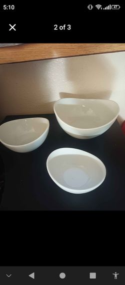 White food display 
holder 