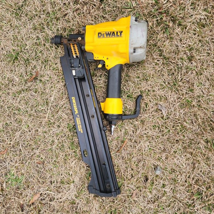 DeWalt Plastic Collated Framing Nailer Dw325PL for Sale in Lancaster SC OfferUp