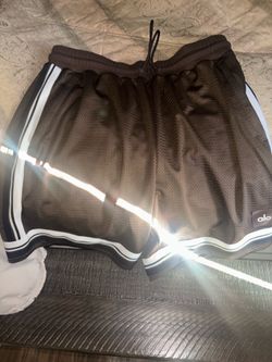 Alo Mesh Basketball Shorts - Size M