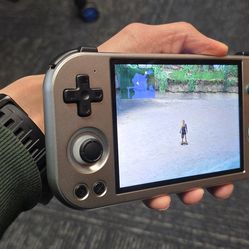 Anbernic 477m 12gb ram, 256gb storage