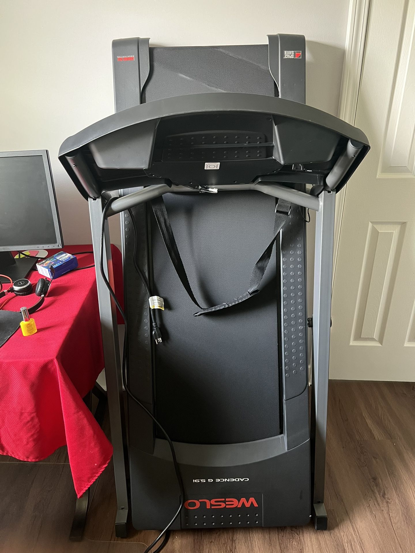 Weslo Cadence Folding Tread Mill - Rarely Used