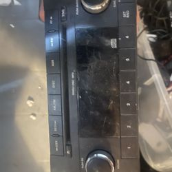 Jeep  Wrangler OEM Radio With 6 Disk Changer 