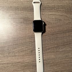 Apple Watch SE 2023 40mm Starlight 