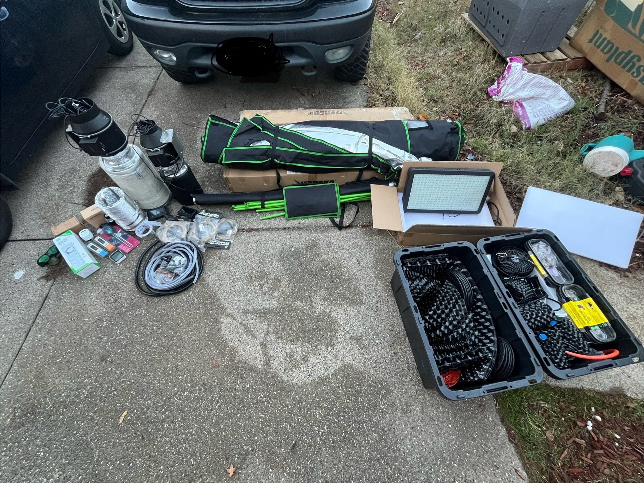 Indoor Hydroponic Equipment