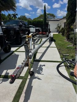 Aluminum boat trailer
