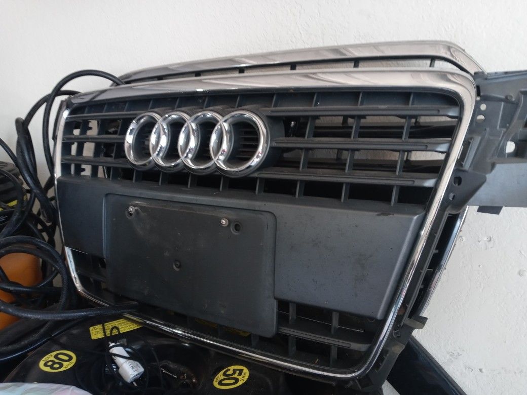 2010 Audi A4 Grill