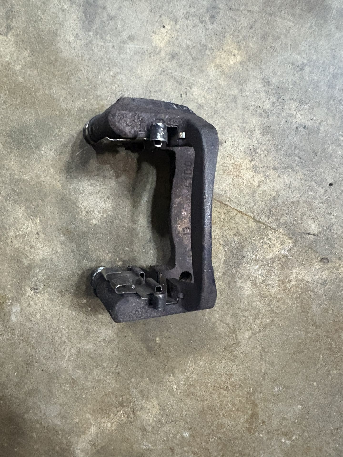 Lexus Rx330 Brake Caliper Bracket