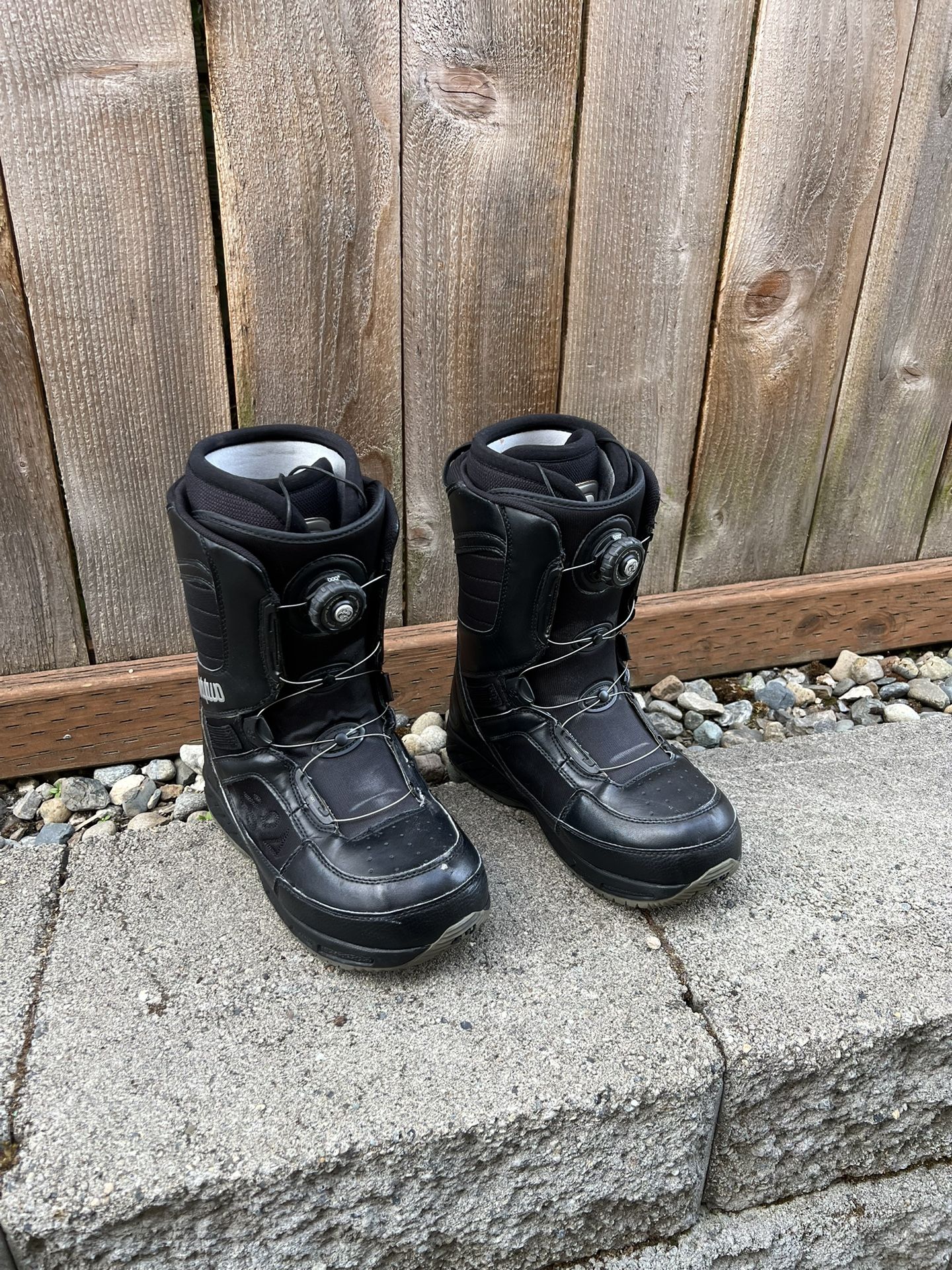 Snowboard boots  size 9