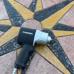 Husky 800 ft./lbs. 1/2 in. Impact Wrench