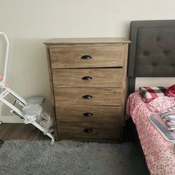Dresser