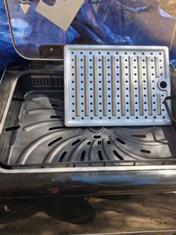 Gourmia 5 in 1 indoor grill and airfryer