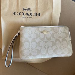 Coach Wallet Clutch Authentic Brand New Never Used 