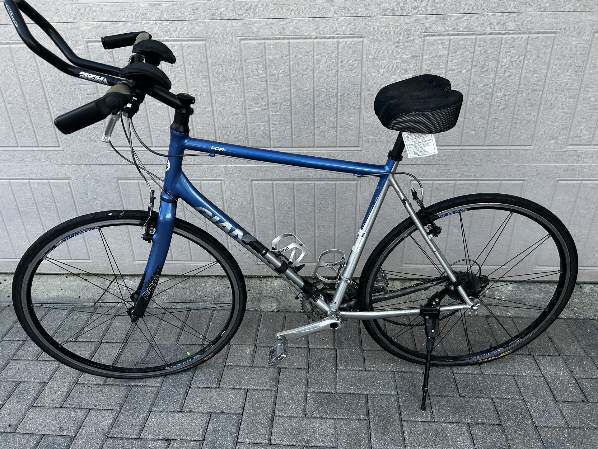 Giant FCR1 Road Bike