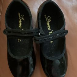 Dance Class Girls Tap Shoes Size 11