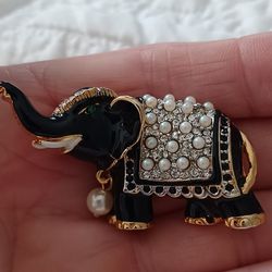 Vtg.Detailed Gold & Black " Elephant" Pearls & Cz Pin