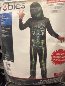 Costume
