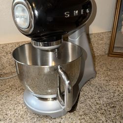 Smeg Mixer