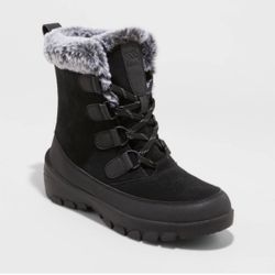 Women’s Snow Boots Size 11