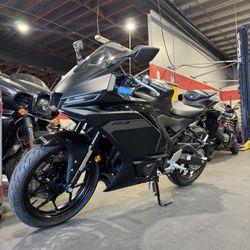 2025 Yamaha R3