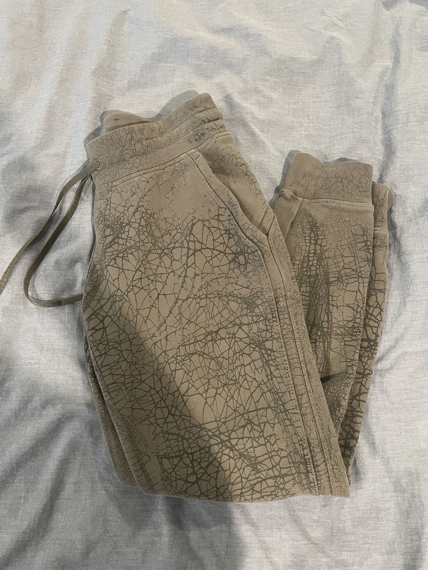 Lululemon Joggers Size 6