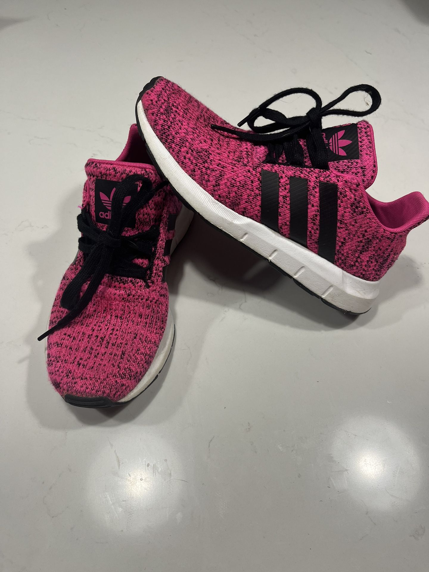 Adidas Ortholite Size 4 Like New
