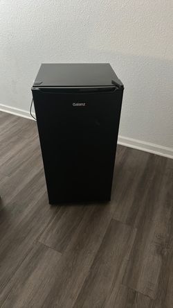 Galanz mini refrigerator