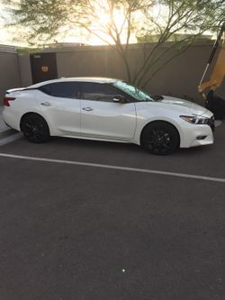Nissan maxima
