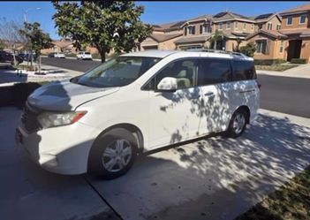 2012 Nissan quest