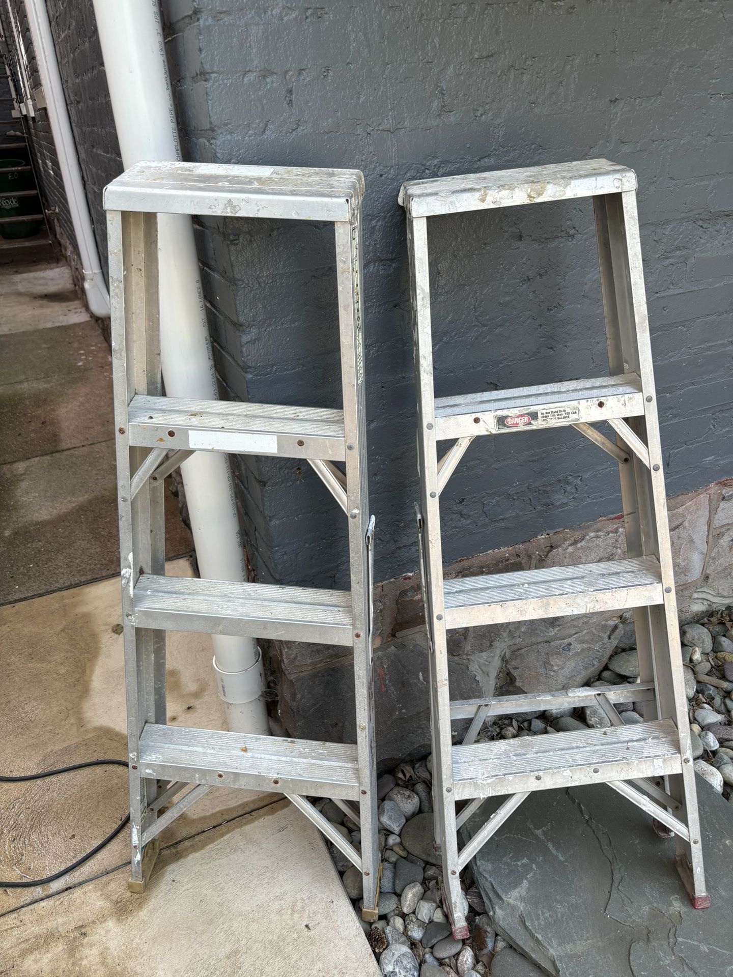 2 Small Aluminum 4ft Ladders 