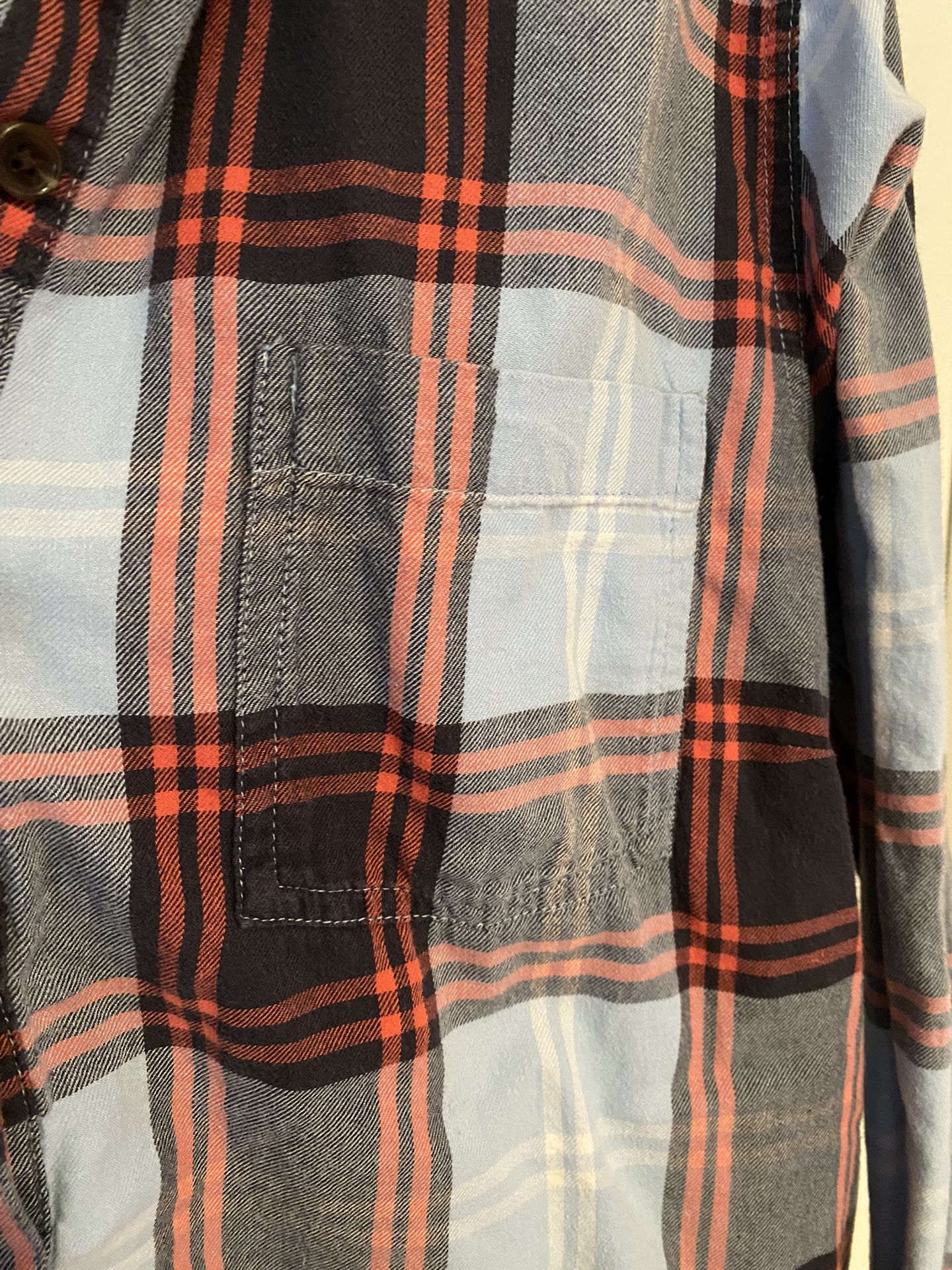 Size XL plaid flannel tunic  Buttons half way down  From Old Navy
