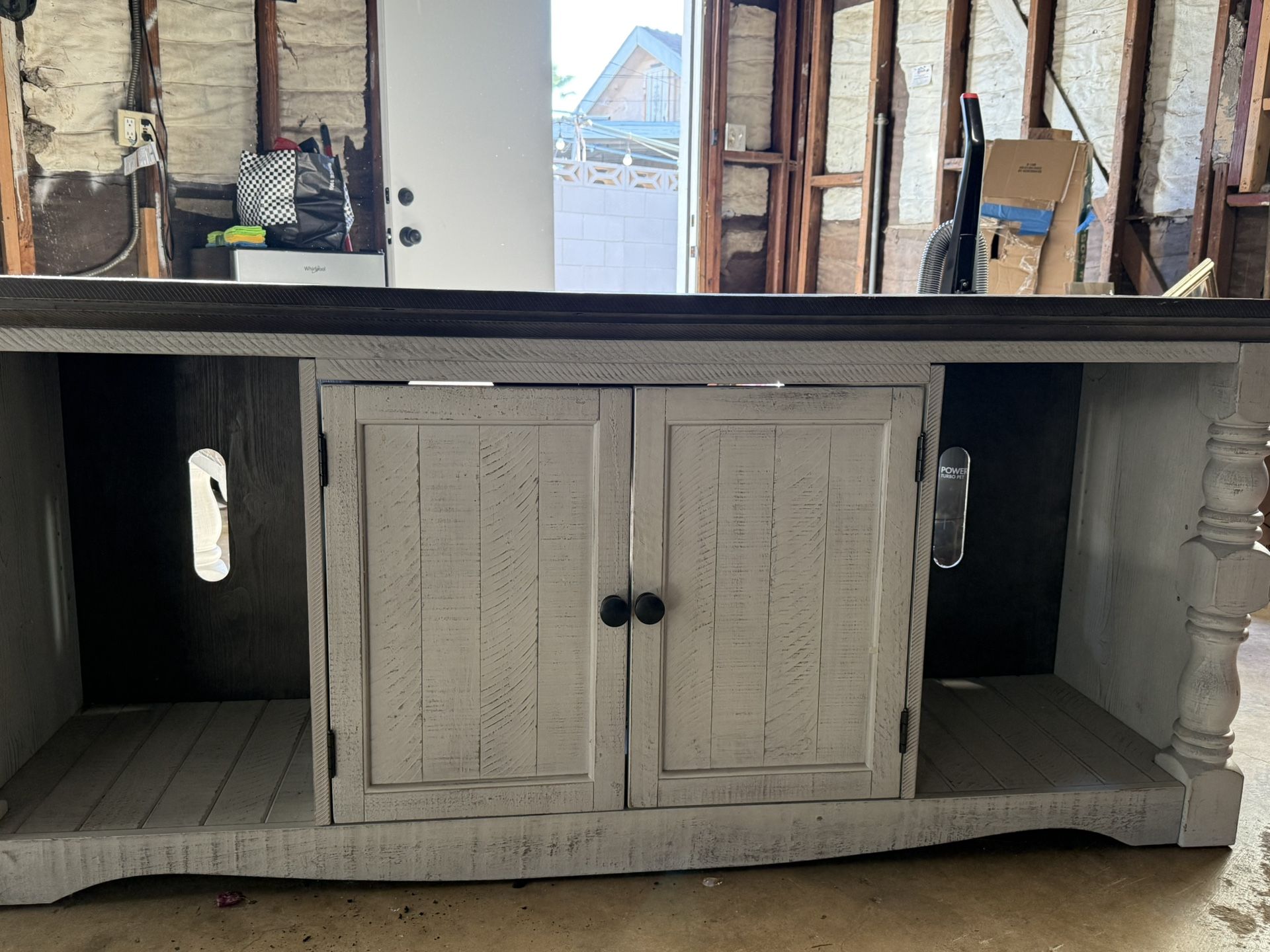 Ashley Furniture – Havalance Collection – Good condition – No damage