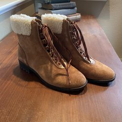  New Crown & Ivy Tan Suede fur boot   Size 7