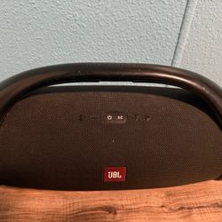 JBL portable boombox 2