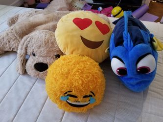 peluches( stuffed animals)