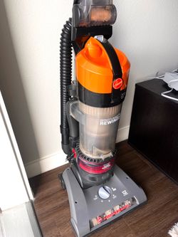 Hoover WindTunnel Bagless Upright Vacuum Retractable Cord Great condition (pick up Cedar Park)