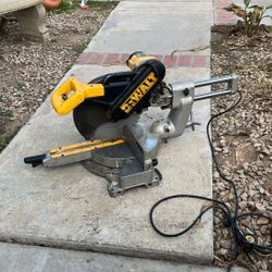 12 Inch Sliding Compound Miter Saw