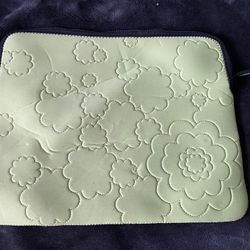 Laptop case soft side