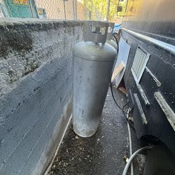 100 Gallon Propane Tank With Propane 